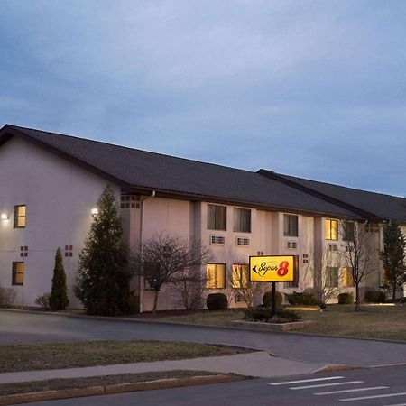 Super 8 By Wyndham Ithaca Hotel Eksteriør billede