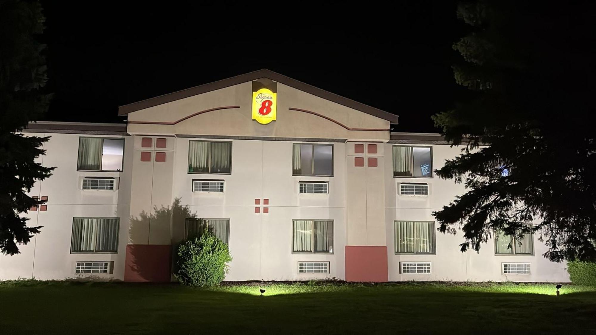 Super 8 By Wyndham Ithaca Hotel Eksteriør billede
