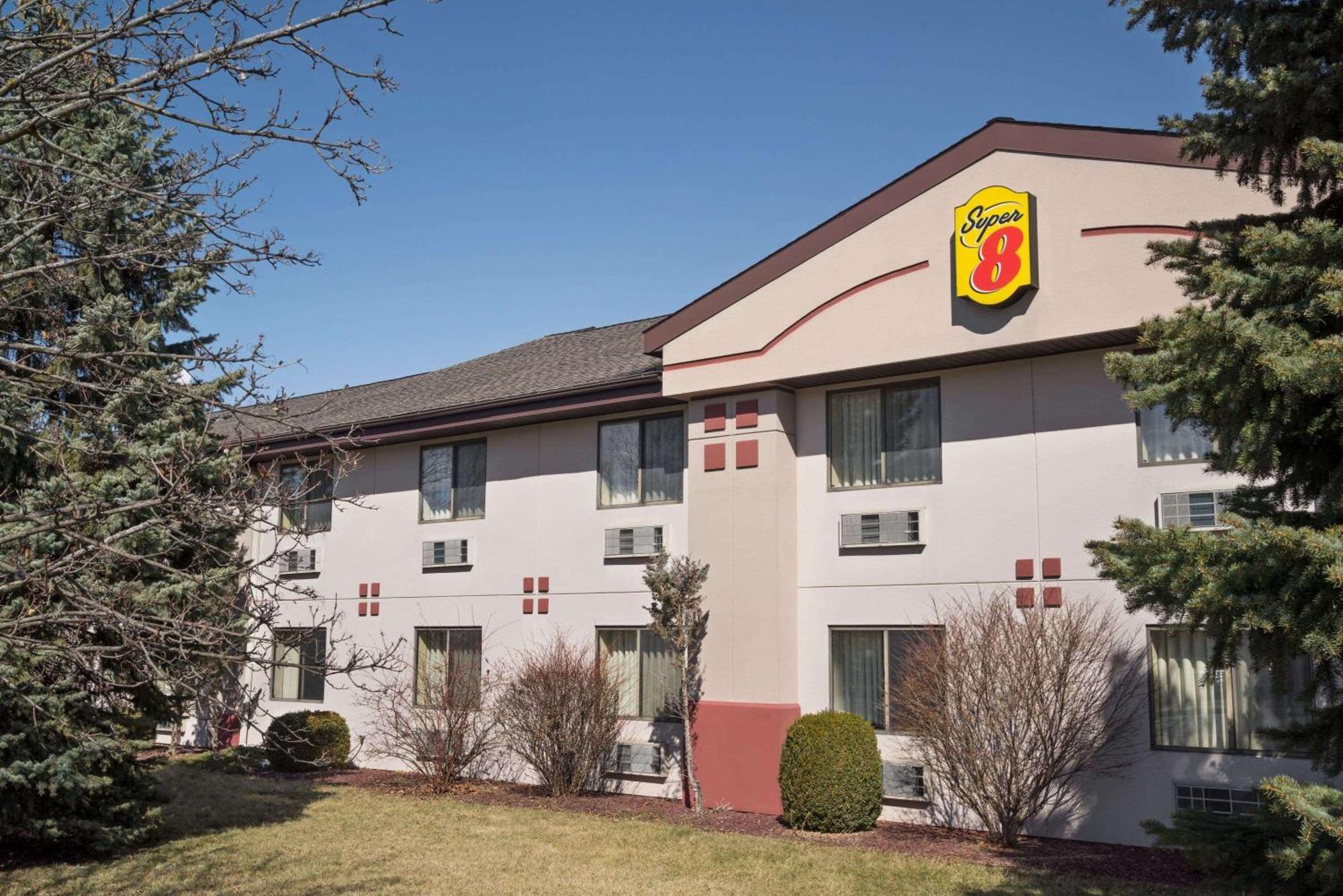 Super 8 By Wyndham Ithaca Hotel Eksteriør billede